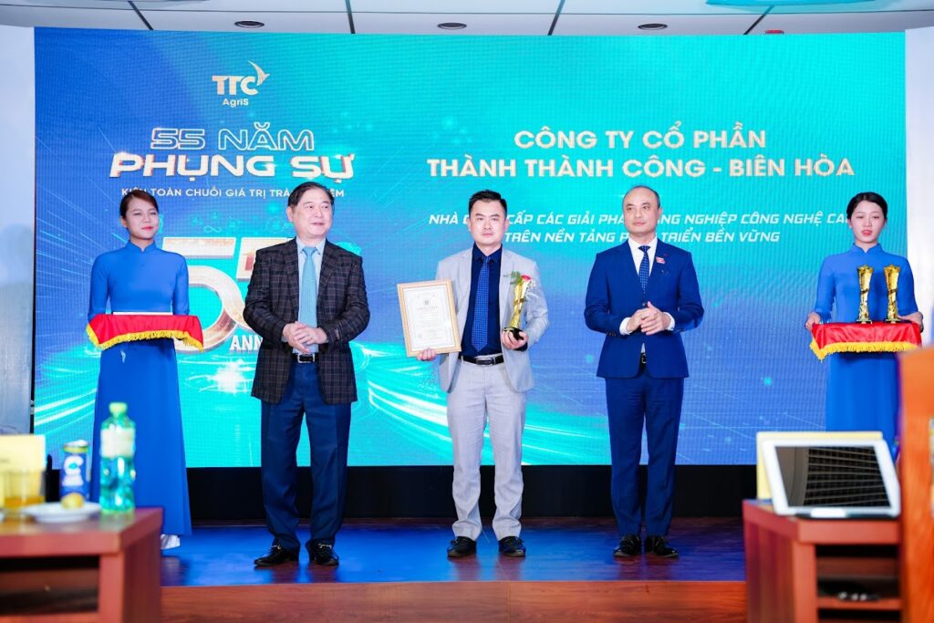 TTC AgriS chiến thắng liên tiếp 2 giải thưởng tại I4.0 Awards Việt Nam 2024 với DigiO