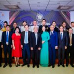 Đại diện Eximbank nhận giải I4.0 Awards Việt Nam tại hạng mục Top Doanh nghiệp có sản phẩm số thông minh và giải pháp công nghệ Công nghiệp 4.0